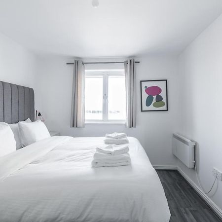 Suites By Rehoboth - Abbey Wood Station - London Zone 4 Exterior photo